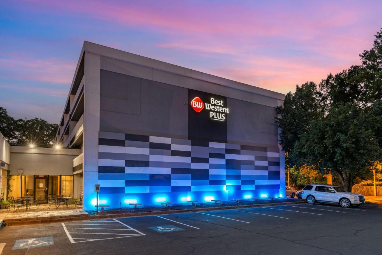 Best Western Plus University Inn Winston-Salem Exterior photo