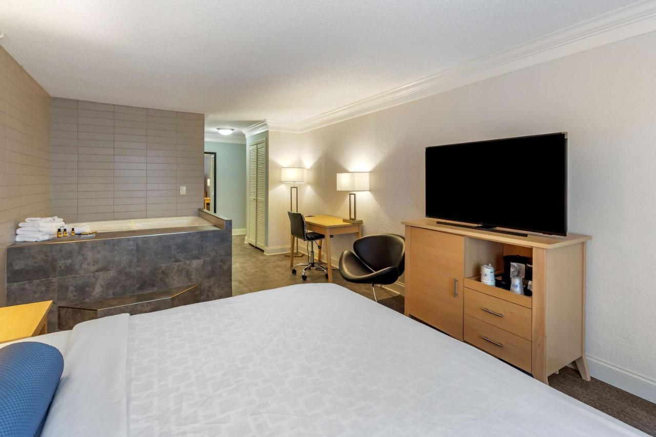 Best Western Plus University Inn Winston-Salem Exterior photo