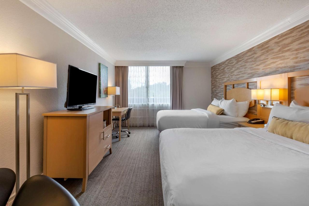 Best Western Plus University Inn Winston-Salem Exterior photo