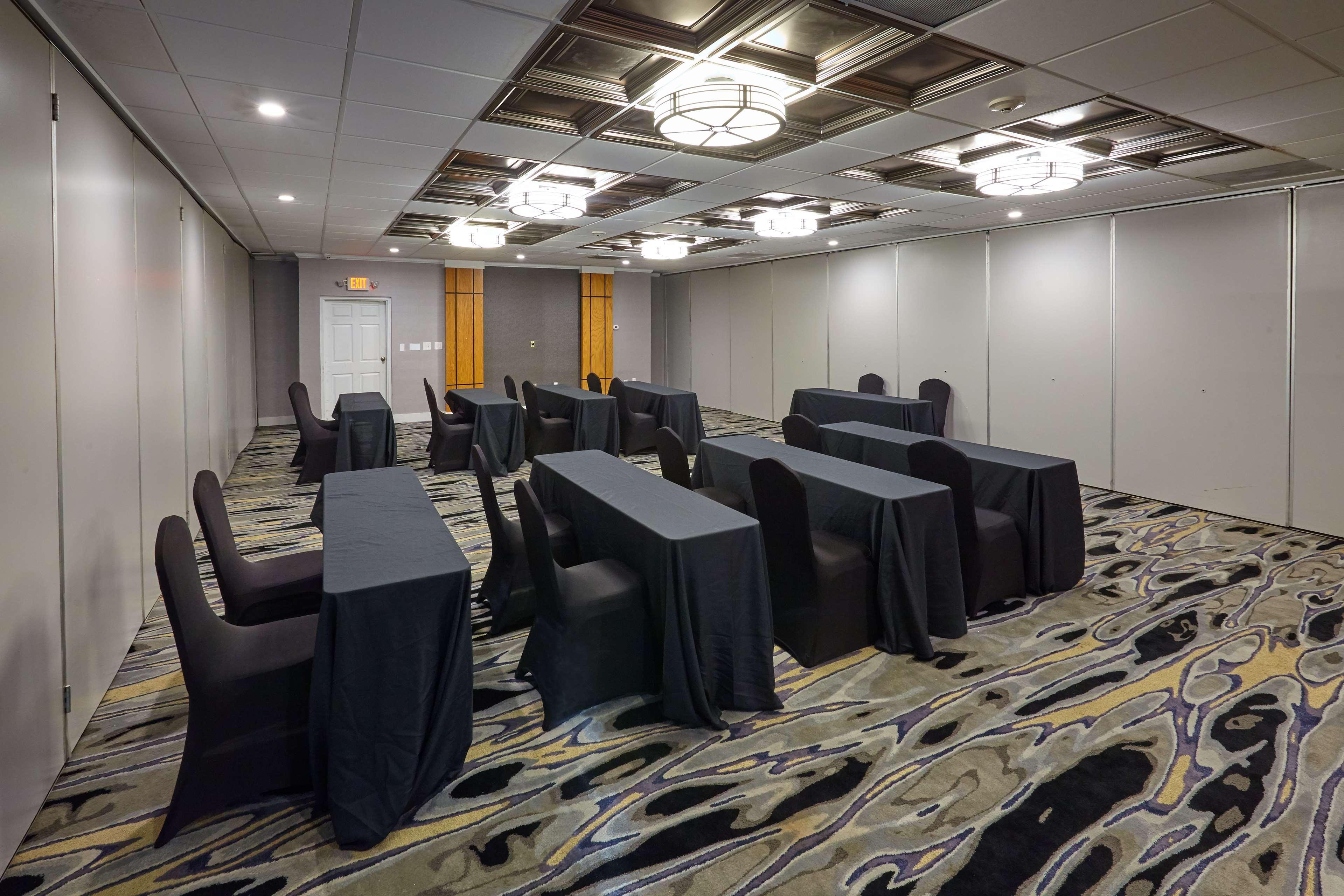 Best Western Plus University Inn Winston-Salem Exterior photo